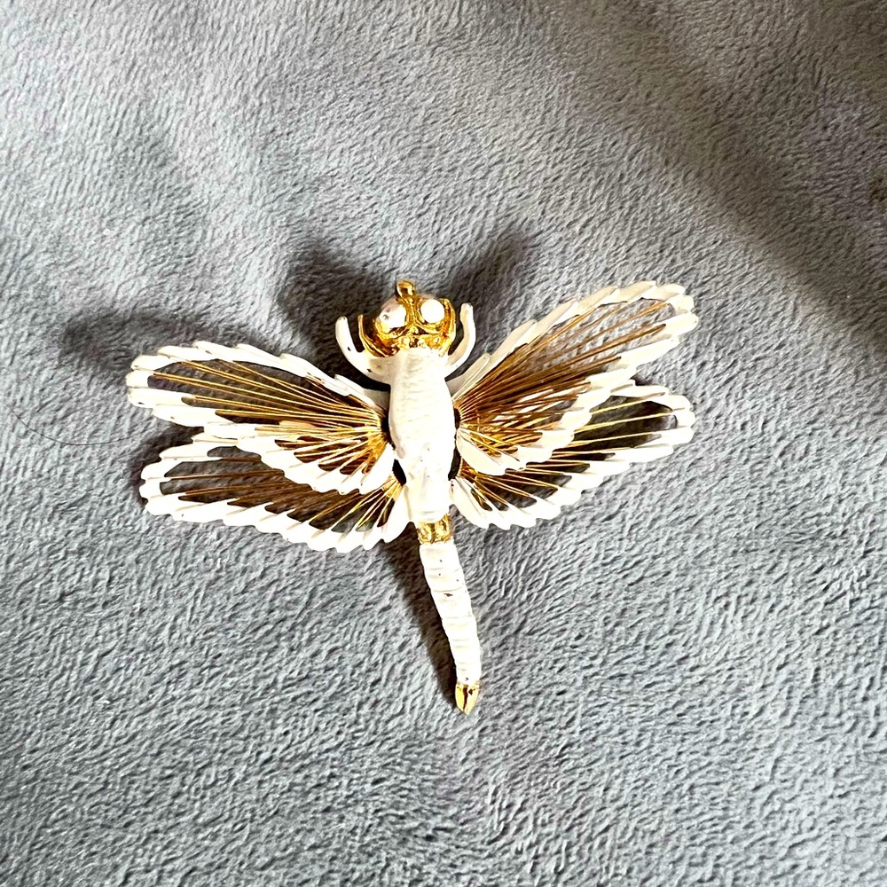 Chic vintage Gold and White Dragonfly Pin